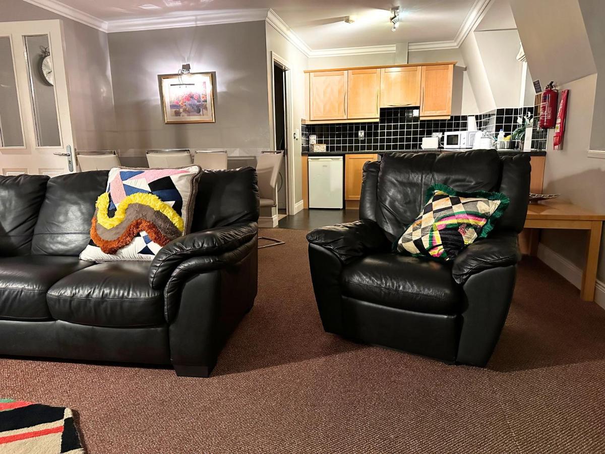 Spacious 2 Bedroom Apartment In كيلارني المظهر الخارجي الصورة